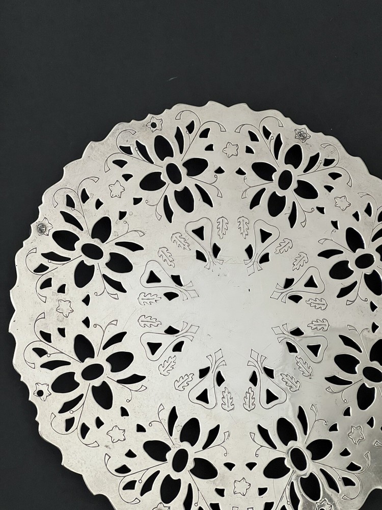Raimond Italy Silverplate Footed Trivet Hot Plate Cut Pattern 7.5" Vintage