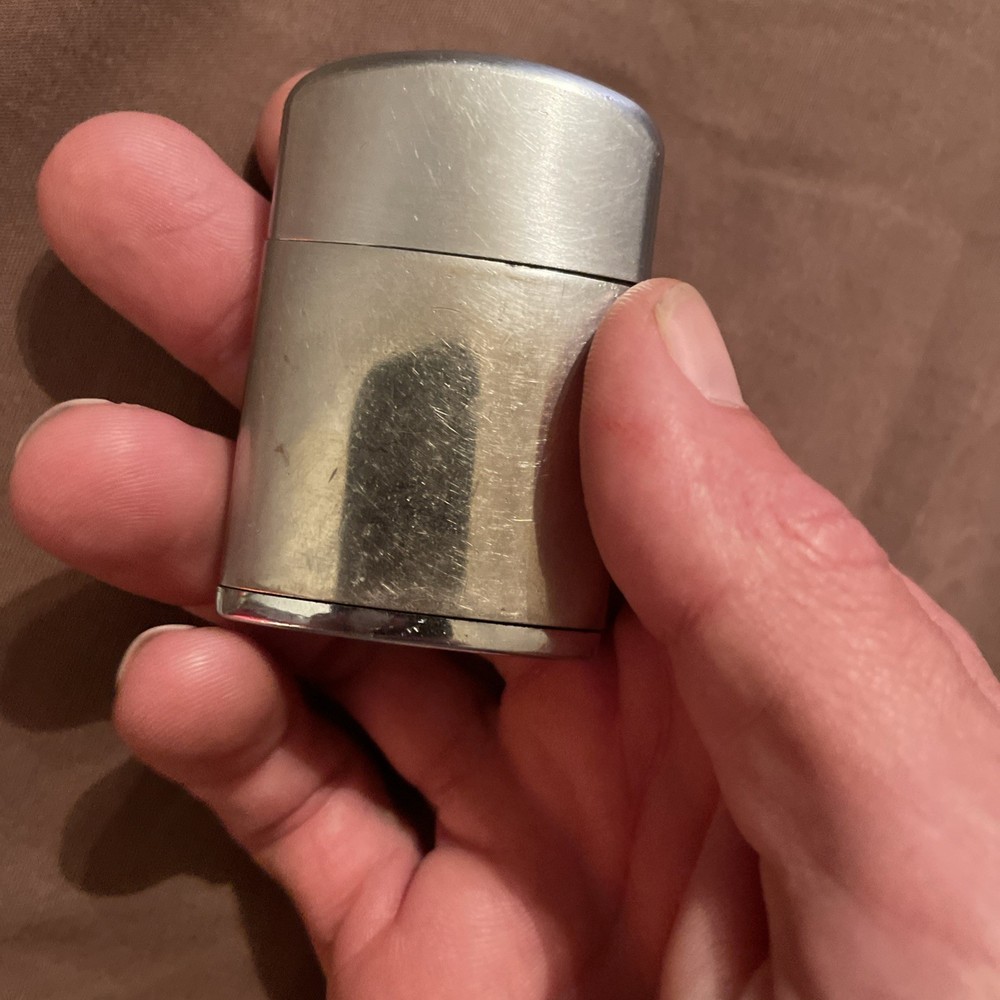 Vintage 1950s Ronson Windlite Chrome Lighter