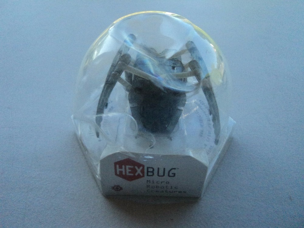New Hexbug-Worm Micro Robotic Creatures 60-405 With Remote NIP