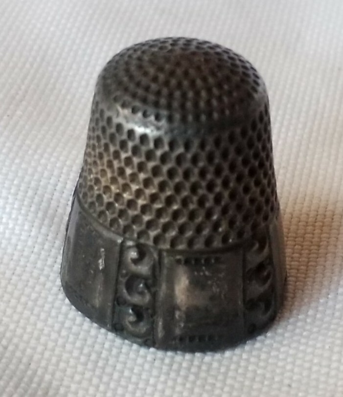 Collectible Antique Marked Sterling Silver Sewing Thimble Makers Mark! Patterns