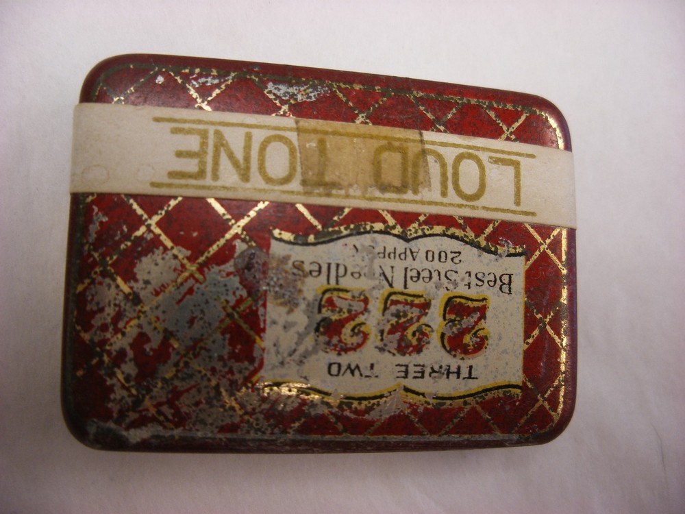 Phonograph Gramophone Needle Tin - Three Two 222 - Empty