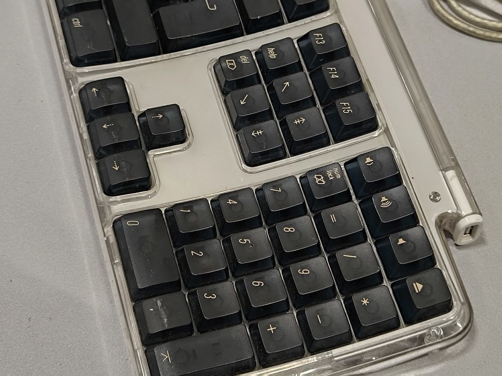 Apple USB Keyboard M7803 - Untested, Vintage