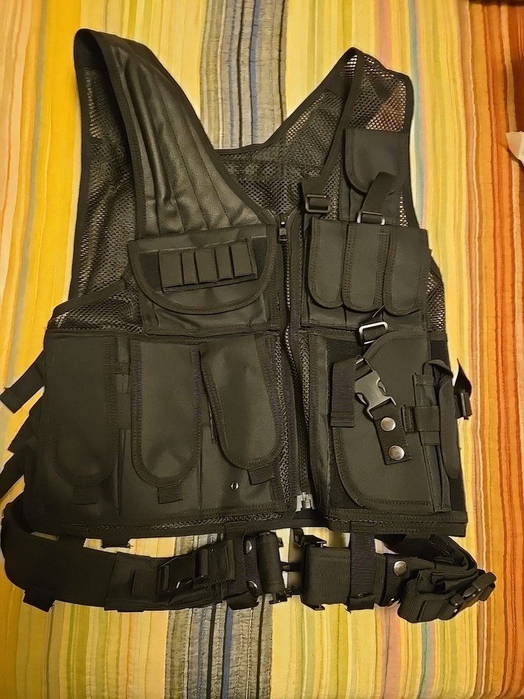 Black Tactical Vest NEW!!!