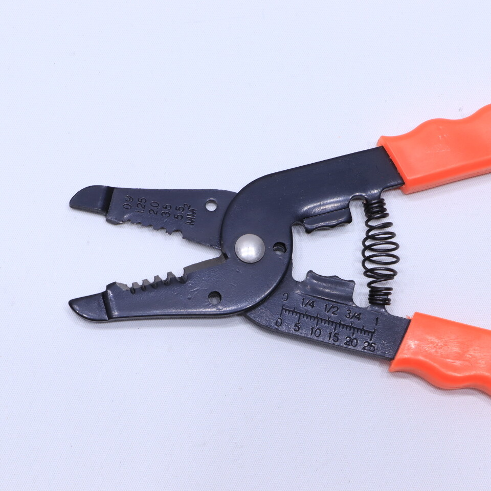* NEW GLOBAL GLC104 WIRE STRIPPER