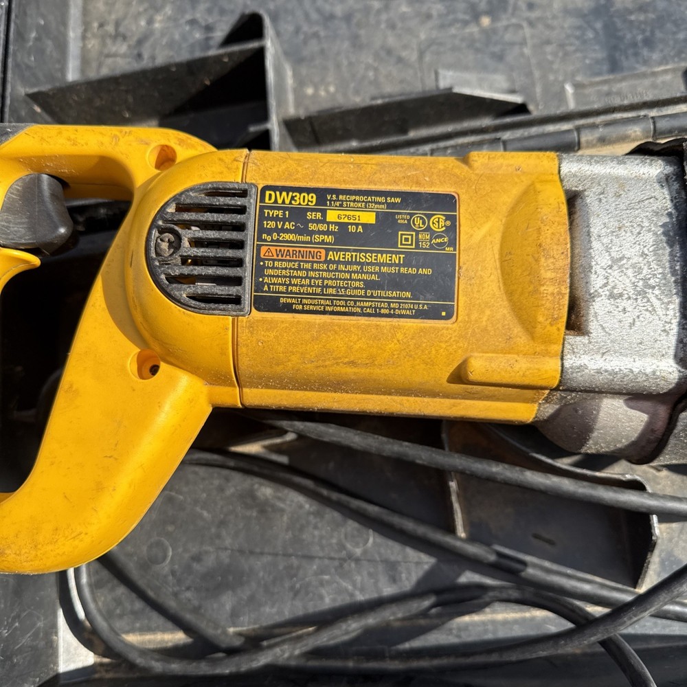 DEWALT DW309 in Case