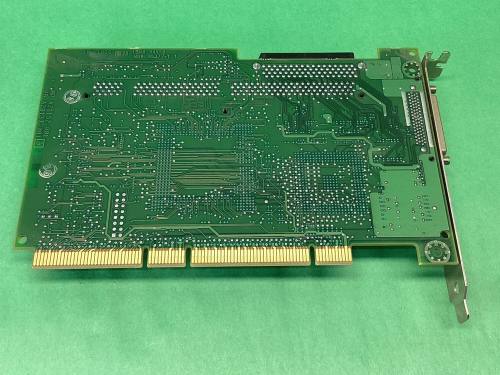 Intel ? Internal Hot Swap 5 SCSI Drive Bays & RAID ? Controller Card - UNTESTED