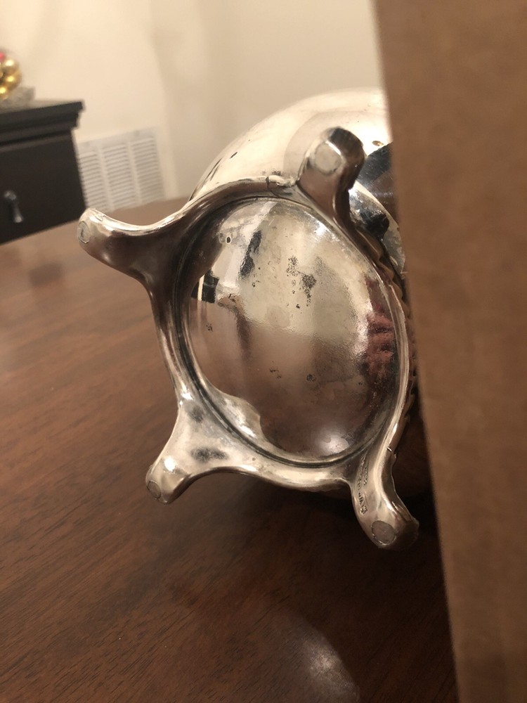 WM Rogers 817 Vintage Silver Water Pitcher