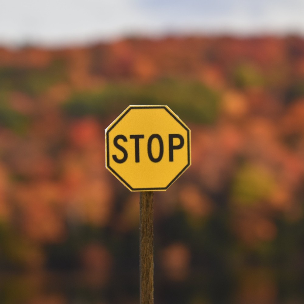 N Scale - Yellow Stop Sign - 2 Pack