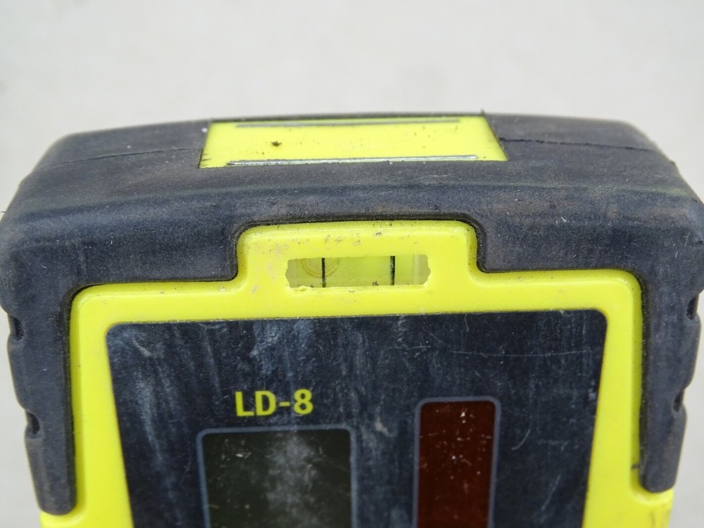 AdirPro Universal Laser Detector w/ Clamp , LD-8