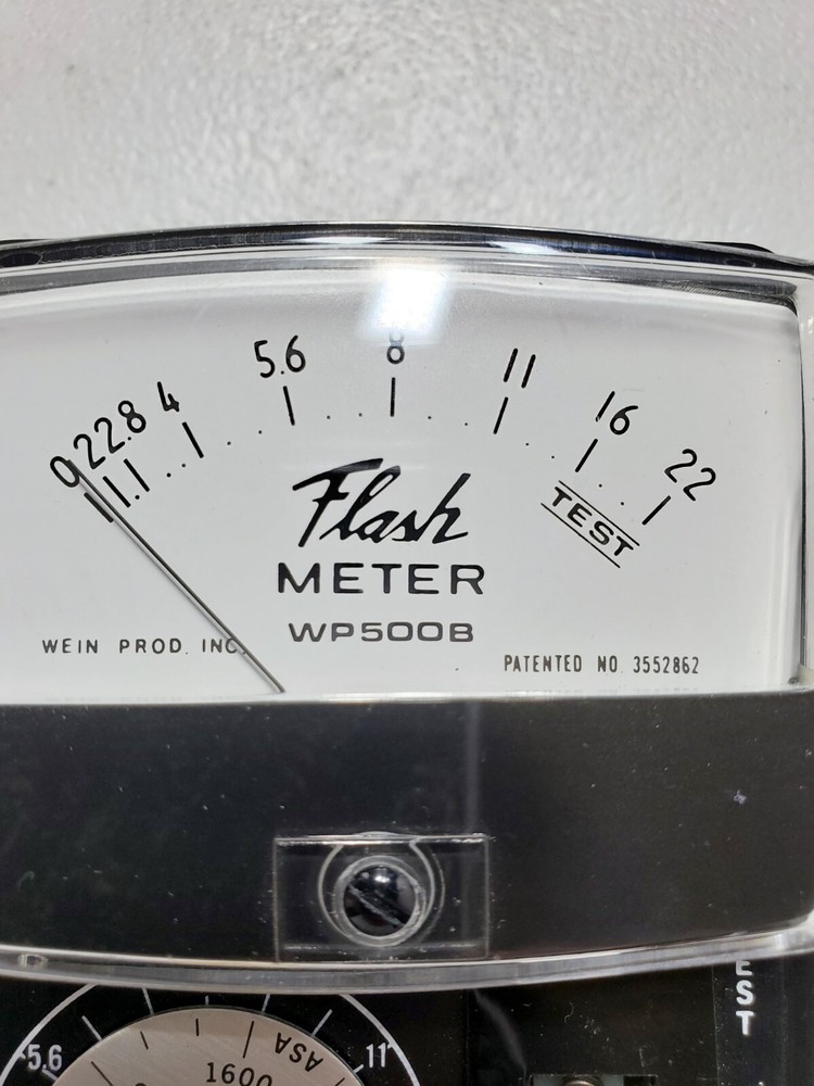 Wein Product WP500B Flash Meter With Storage Case