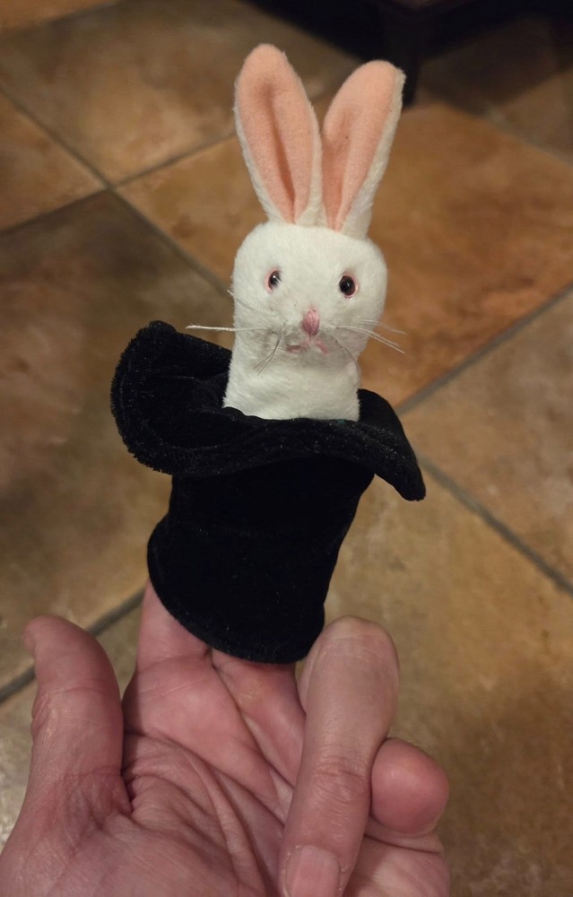 Mini Hat Finger Puppet Magic Mentalism Tricks