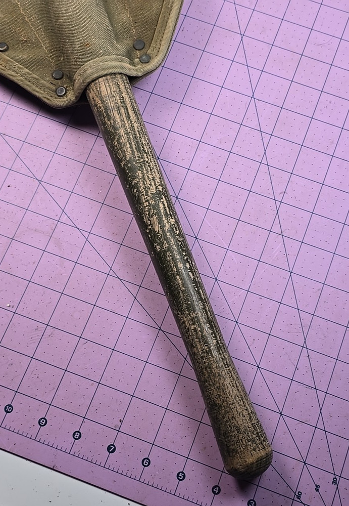 ORIGINAL WWII US ARMY M1943 COMBAT FIELD FOLDING SHOVEL - DATED 1945 AMES