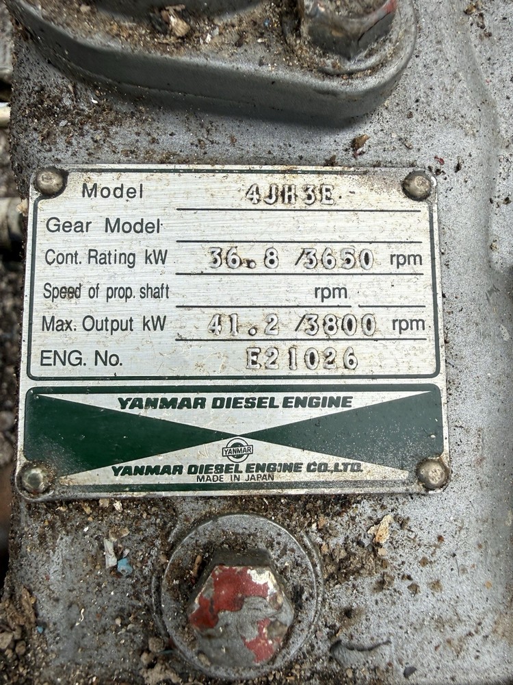 Yanmar 4JH3E fuel lines