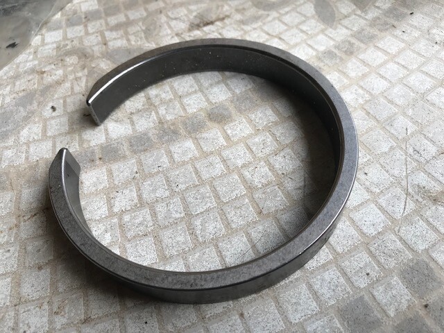 51063055 RETAINING RING