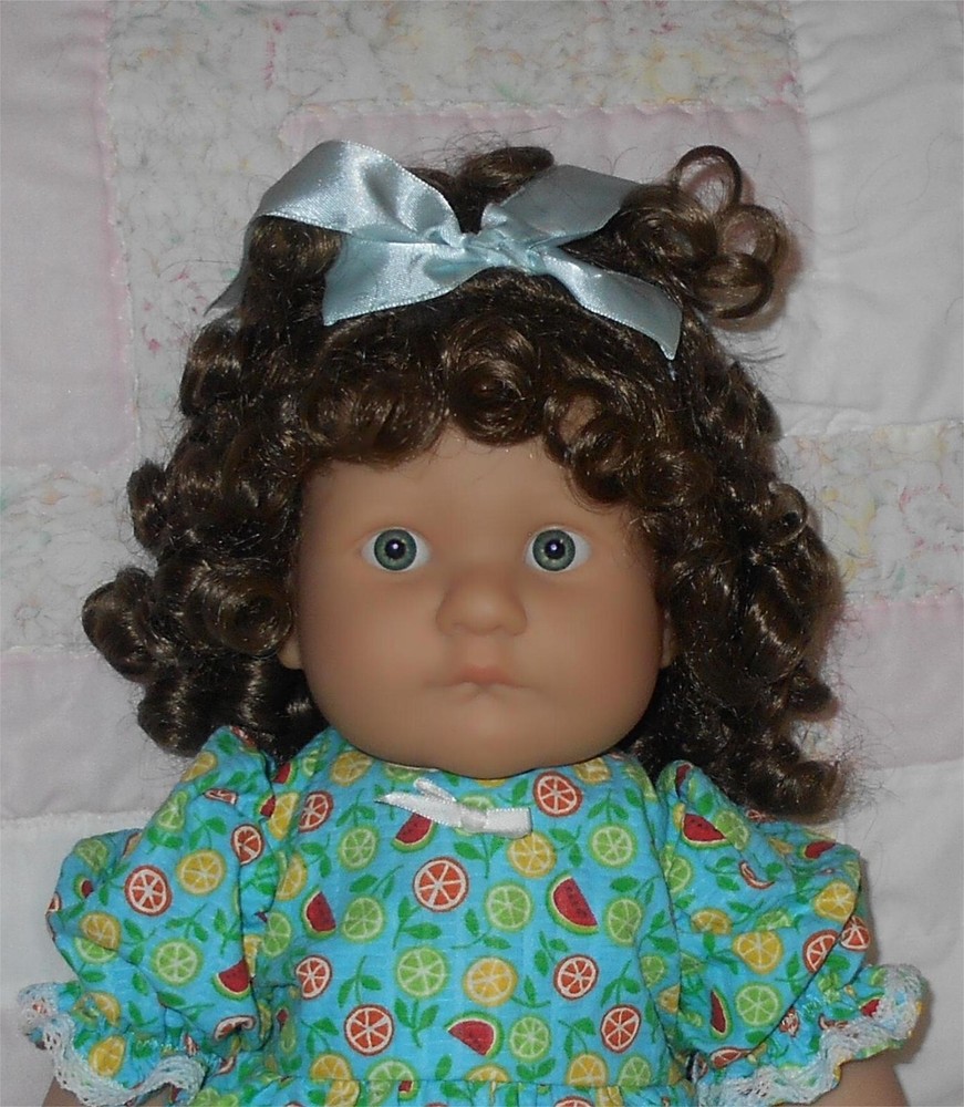 WEE 3 NORMA SIZE 12-13.5 LIGHT BROWN Full Head Short Ringlets & Curly Bangs NWT