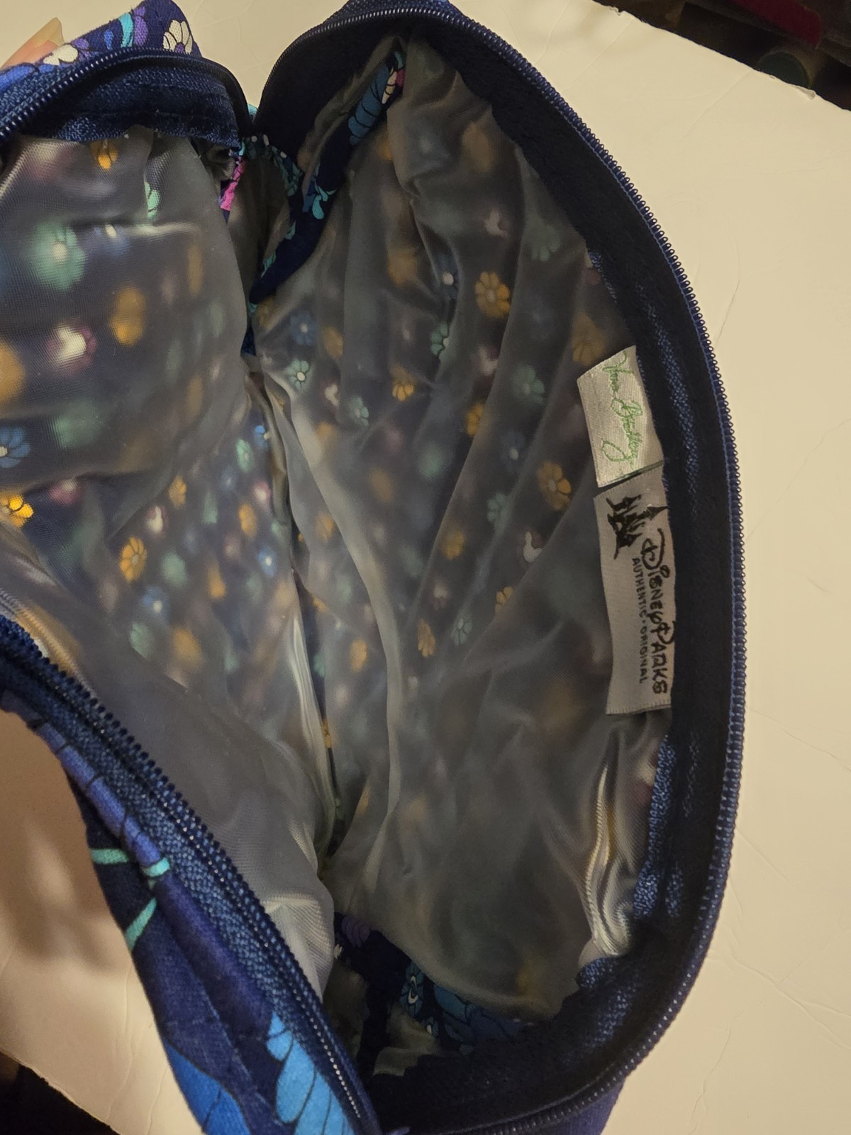 Disney Vera Bradley Retired Dreaming With Mickey Blue Cosmetic Bag, New