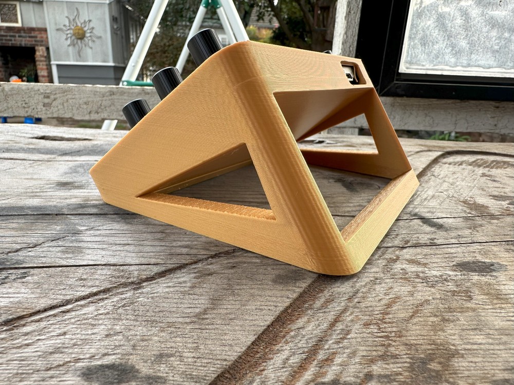 loupedeck live streaming gaming interface 35 degree stand - 3D Printed