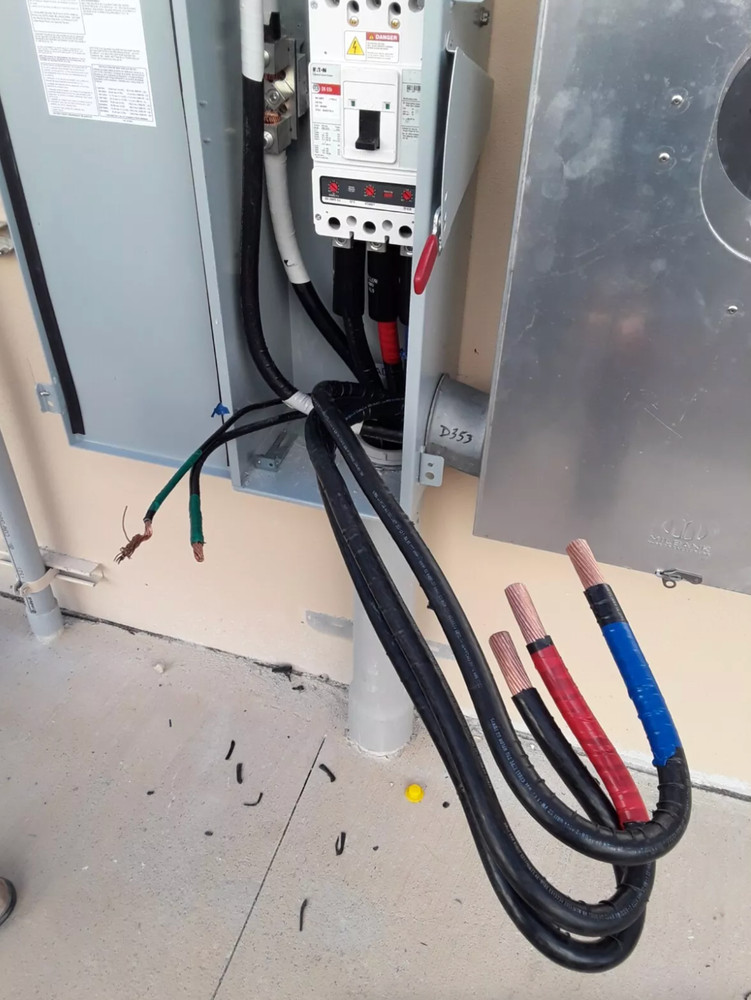 Cable Bender Tool for Bending 500MCM Wire Conductor Breaker Panel Installation