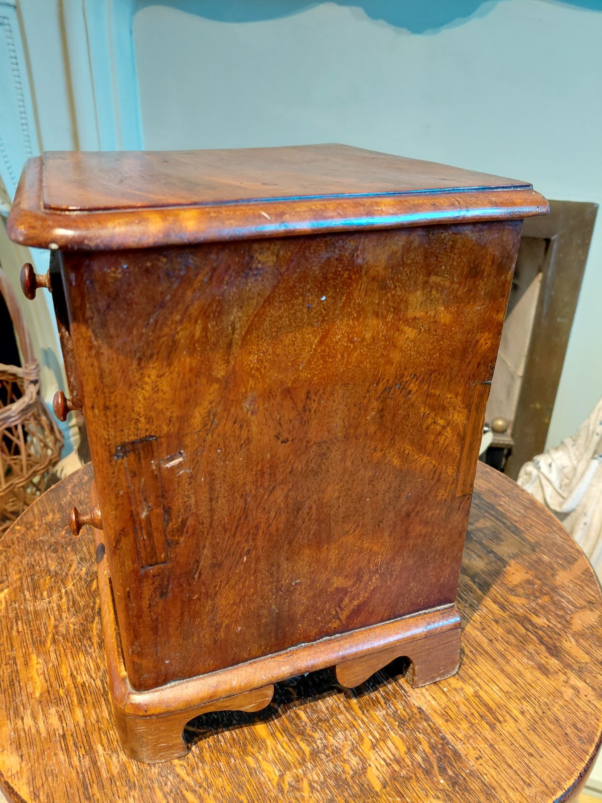A Victorian Apprentice Piece Chest Of Drawers, Desktop 3 Drawers In Mahogany.