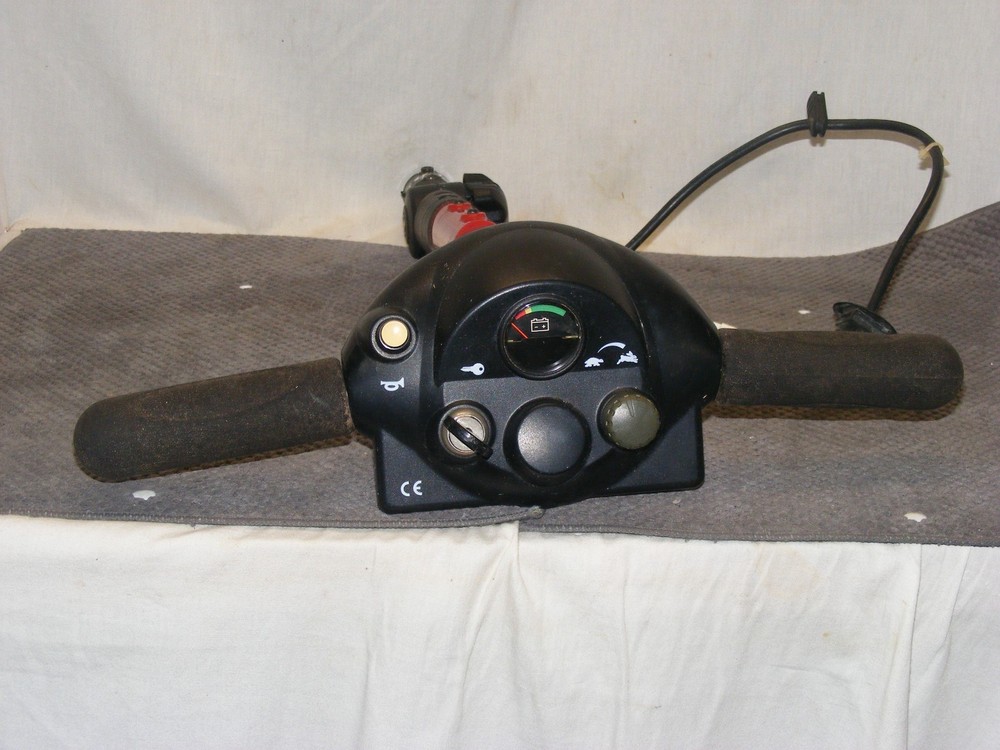 PRIDE SONIC MOBILITY SCOOTER REPLACE TILLER/HANDLE/CONTROL PANEL W/KEY**GENUINE