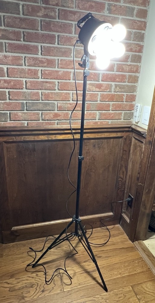 Two Lightweight Tripod Stand with 5 separate lights
