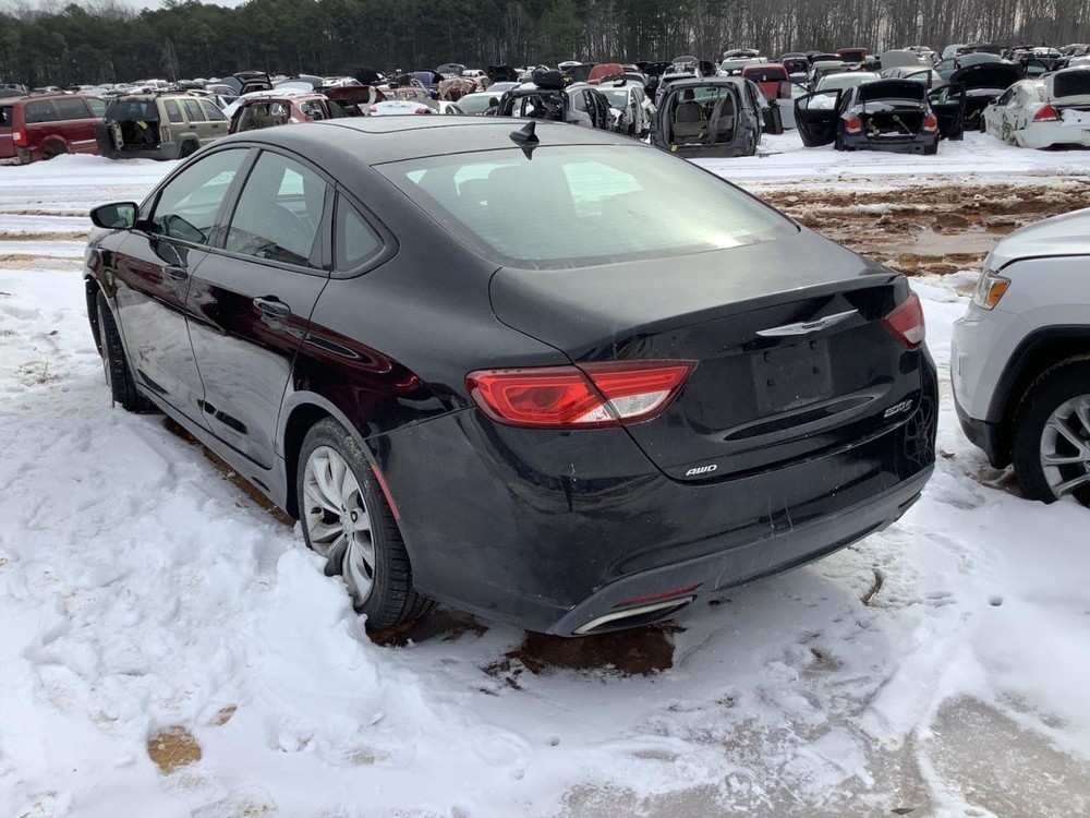 200 2015 Glove Box 4946589