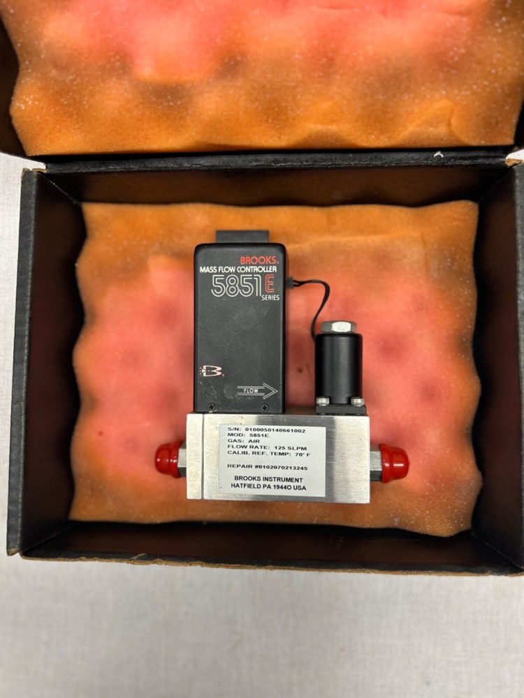 Brooks Mass Flow Controller Model 5851E (E133). New