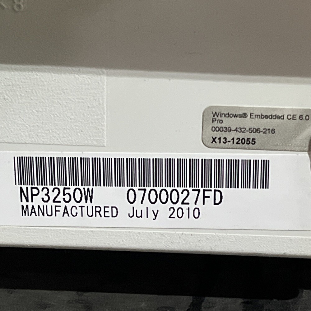 NEC NP3250W LCD PROJECTOR W REMOTE