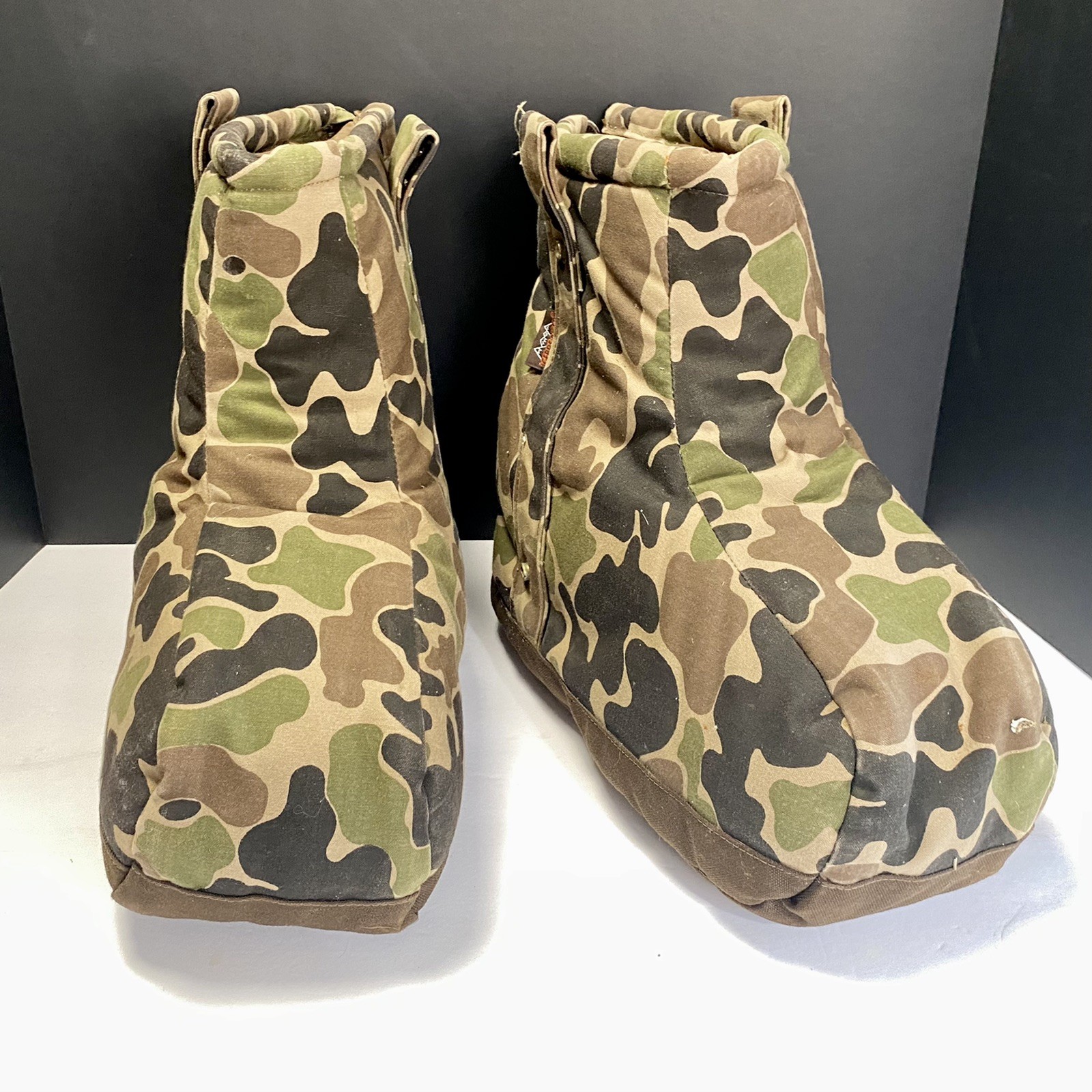 Icebreaker Insulated Boot Covers Blankets Size Medium Camouflage Hunting Vintage