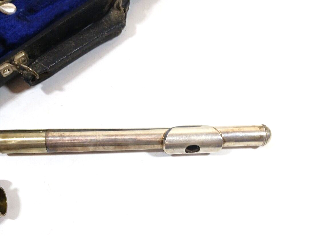 Armstrong Flute Model 104 Student Closed Hole Silver Plated + Case