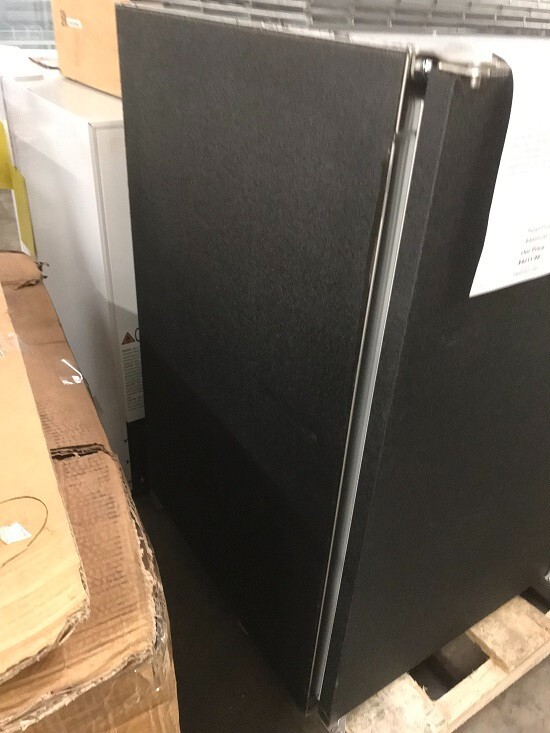 Glastender 92" Refrigerated Back Bar Cabient C1FB92-R 4- Section, Solid Door