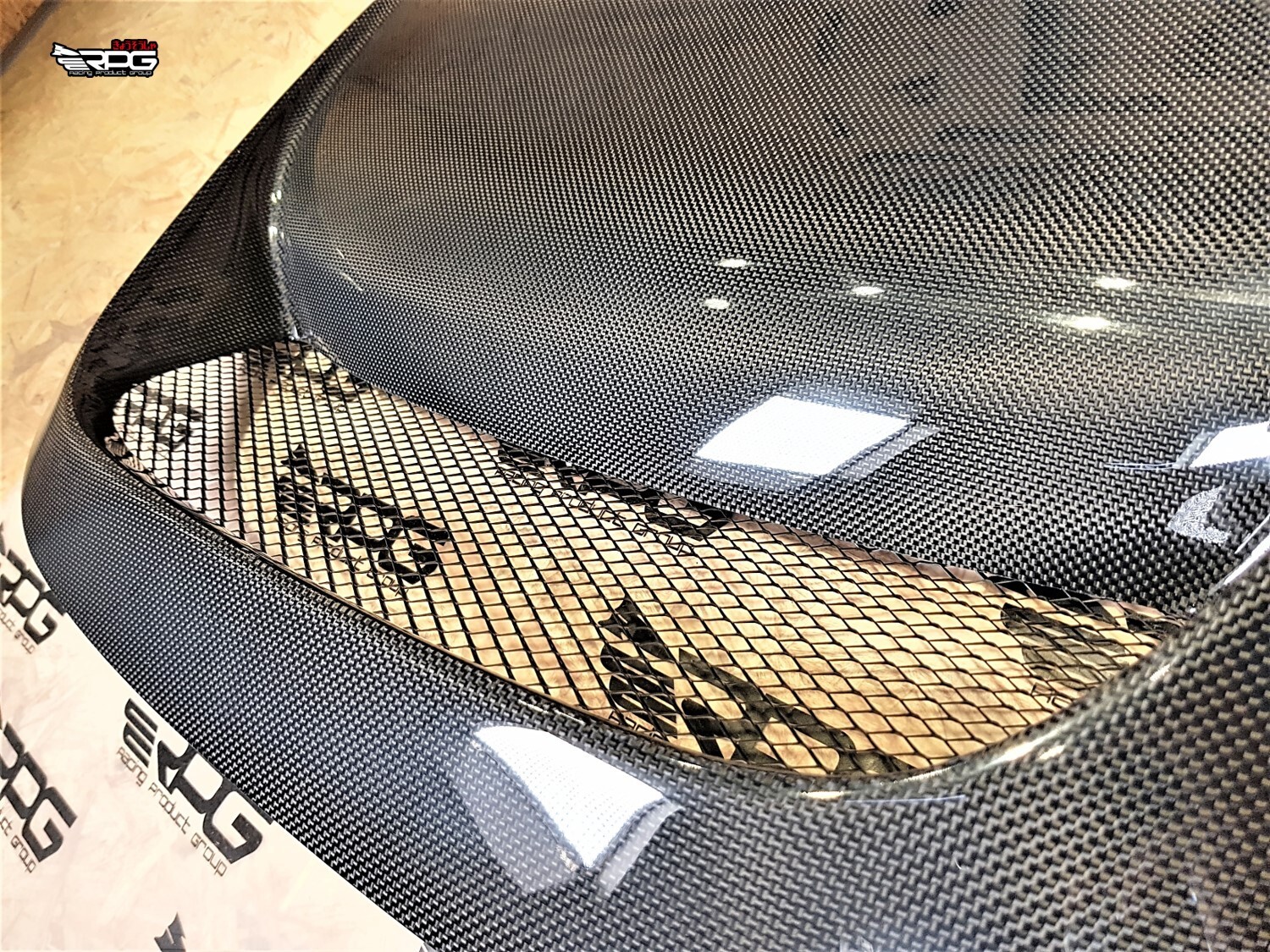 RPG Vacuum Plain Weave Carbon GTA Heat Extractor Hood Vent Scoop with Mesh Grill