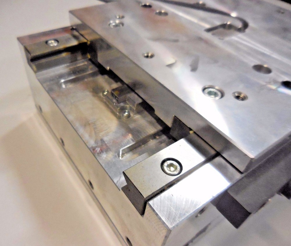 Scheebeager 565 090 441 Linear X, Y Table (± 1.0 µm)