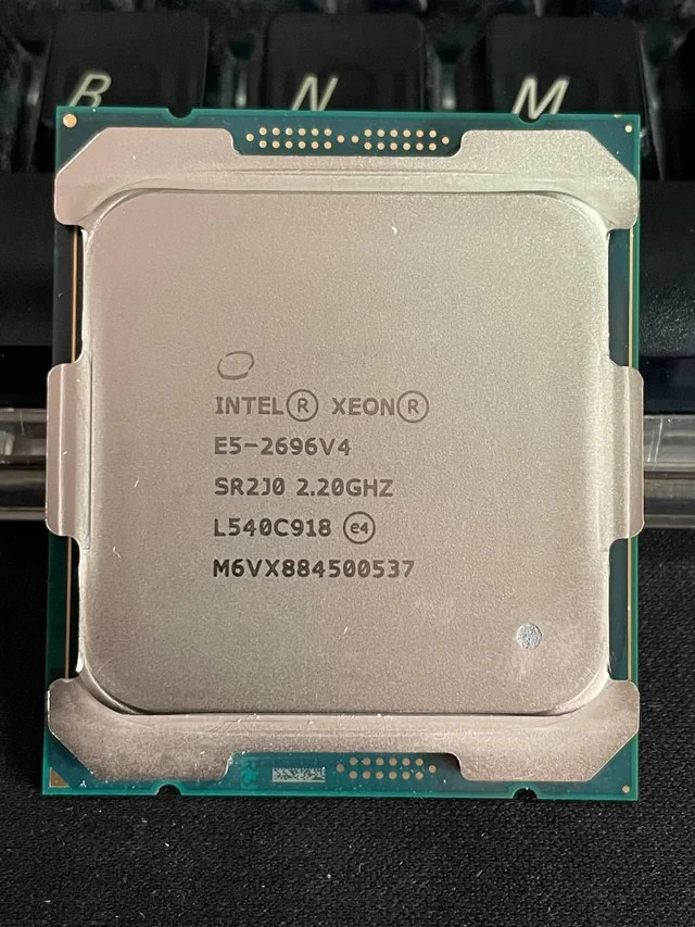 Intel Xeon E5-2696V4 2.20GHz 22 Core SR2J0 (very similar as 2699V4 but cheaper)
