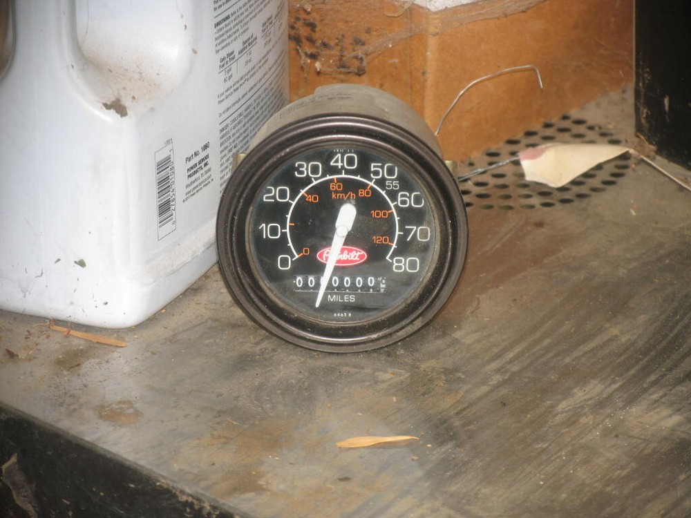 Peterbilt  Instrument Speedometer Cluster Gauge