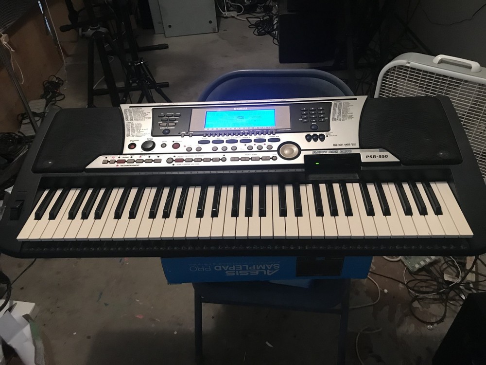 Yamaha psr 550