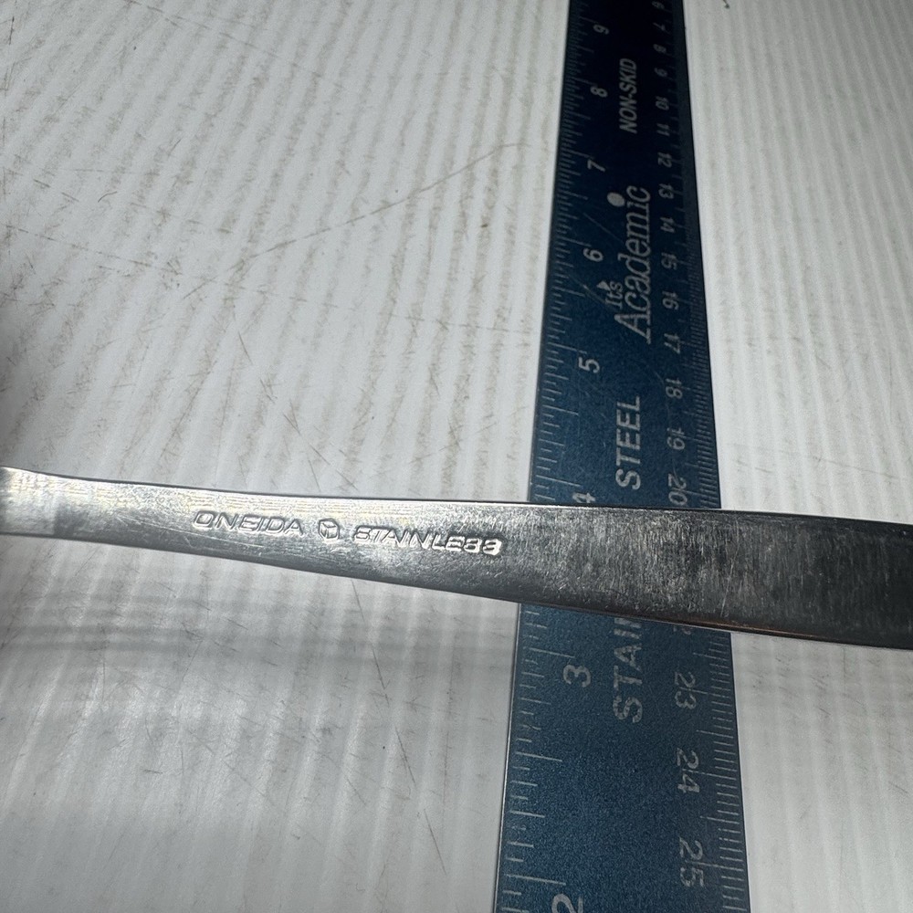 Oneida Will-O-Wisp Slotted Serving Spoon 8 1/2" Original Cube Excellent Shape