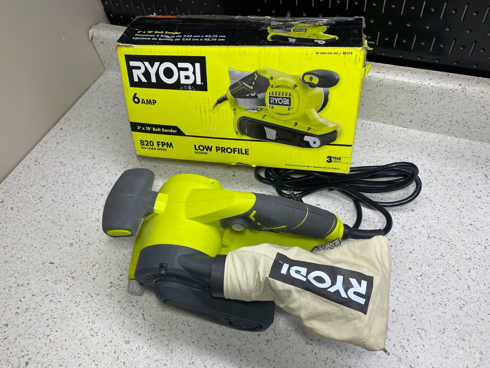 Ryobi BE319 1000W  Belt Sander i10