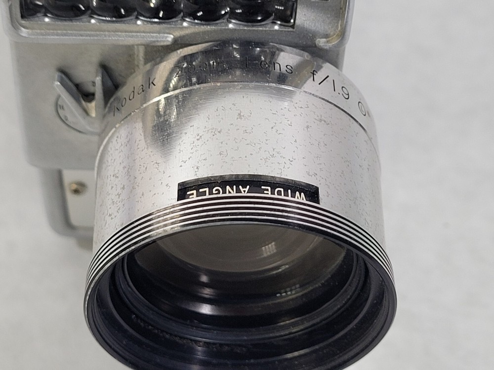 Vintage Kodak Zoom 8 Camera Automatic f/1.9 Wit Leather Case