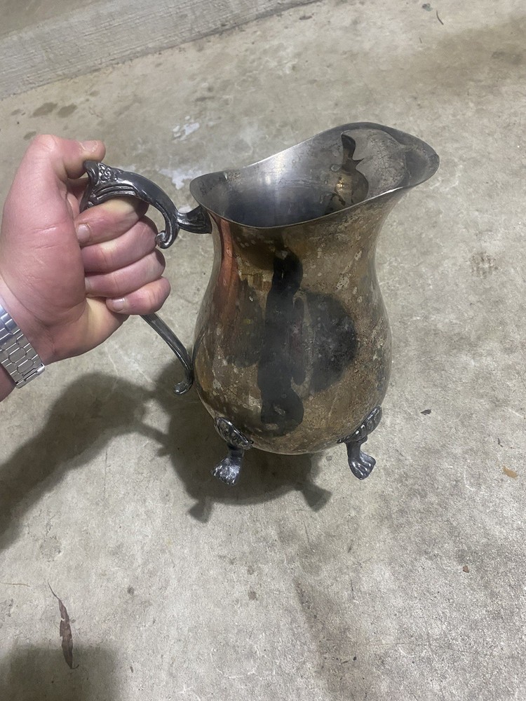 Leonard Silverplate Footed Water Pitcher With Ice Lip 8.5”