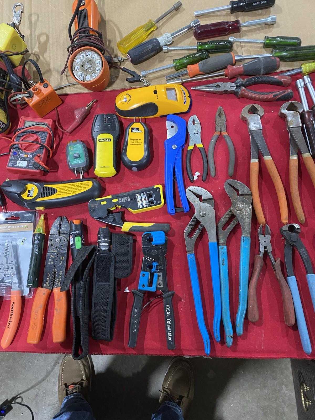 Lot of Electrician Tools Mixed Tools and Brands Screwdrivers Etc Used Free Ship