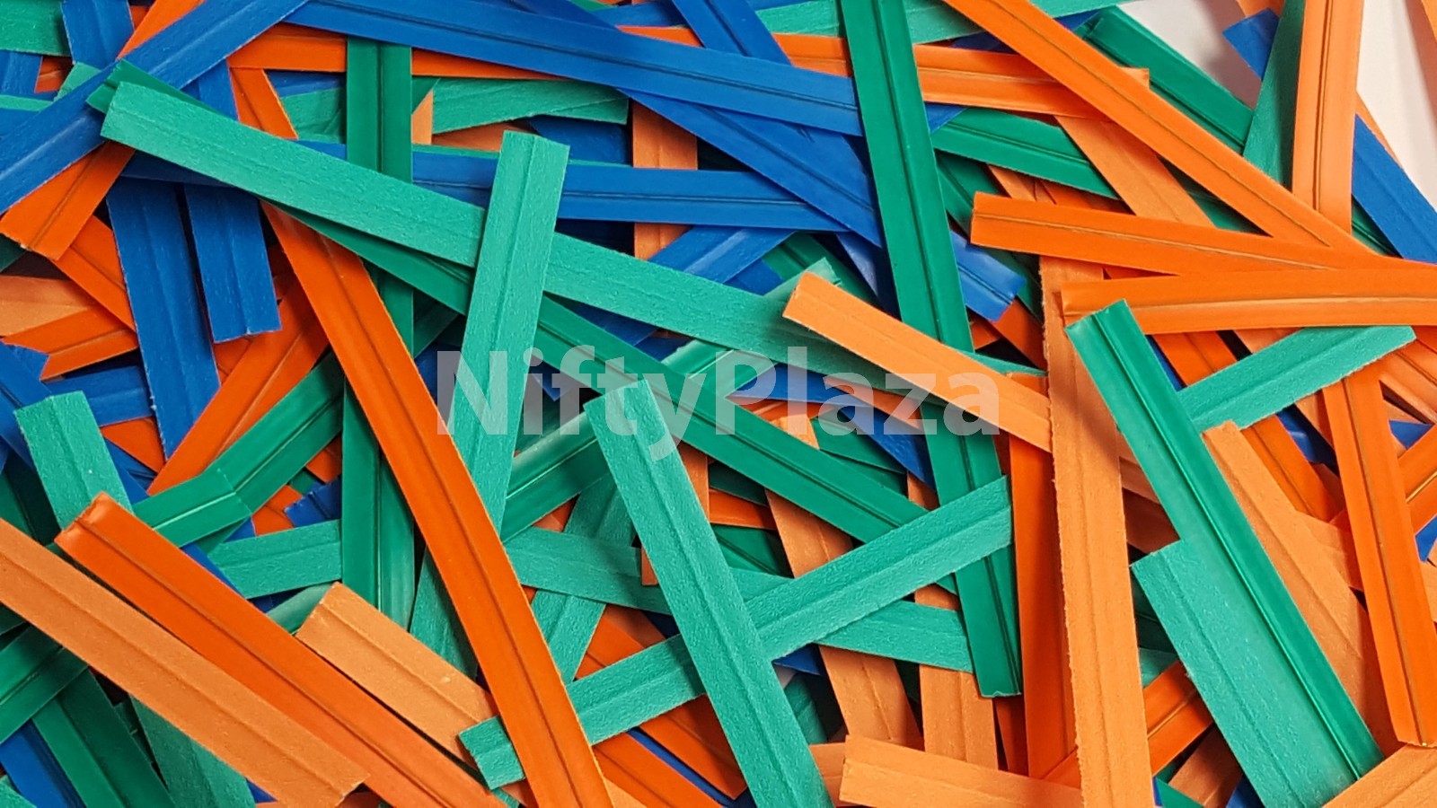 NiftyPlaza 1000 4-Inch Plastic Coated Twist Ties for Cello