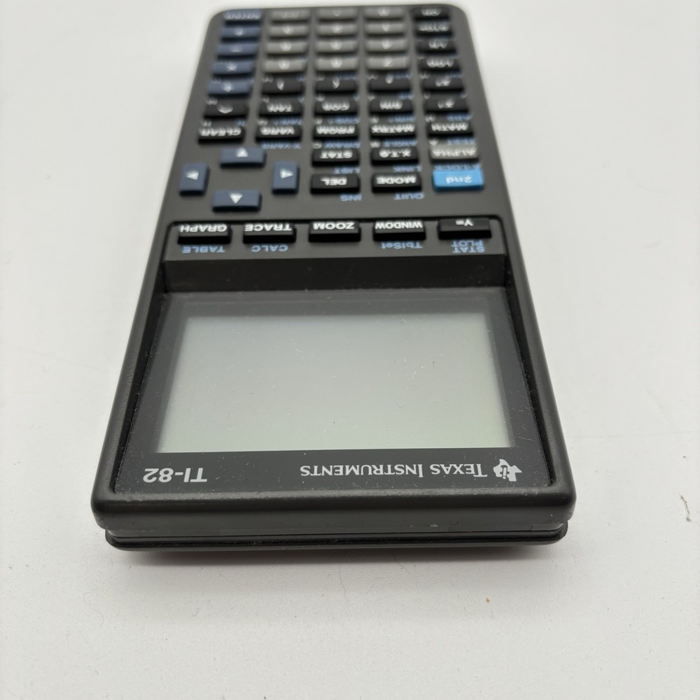 Texas Instruments TI-82 Graphing Calculator Tested Works.
