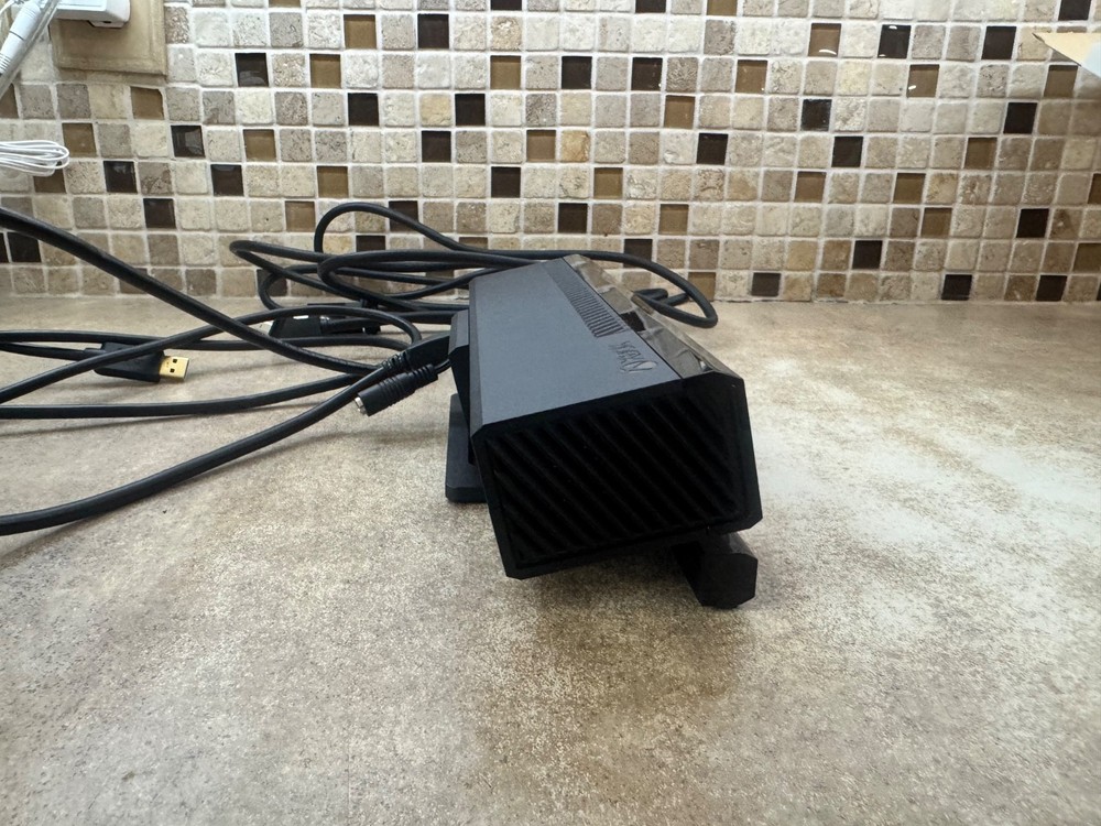 Microsoft Xbox One Kinect Motion Sensor Black Model 1520