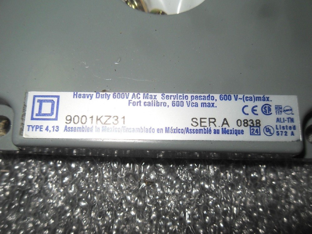 Square D 9001KZ31 Control Station Enclosure