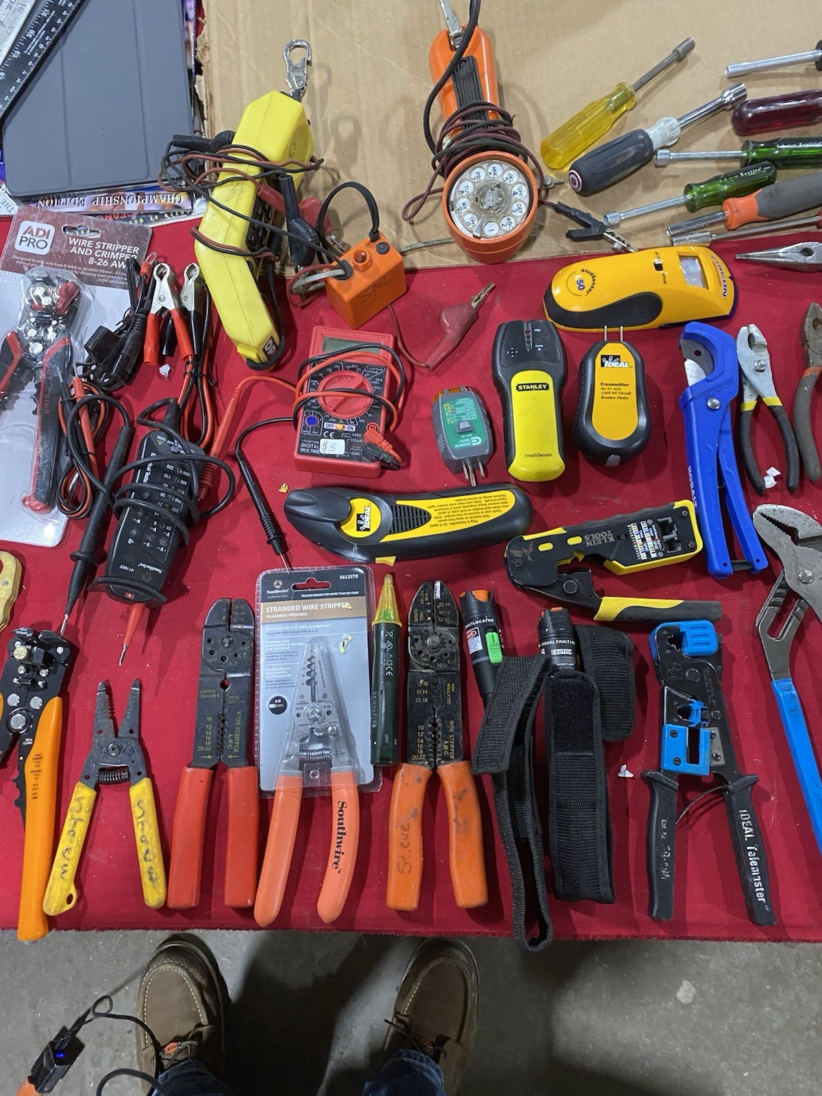 Lot of Electrician Tools Mixed Tools and Brands Screwdrivers Etc Used Free Ship