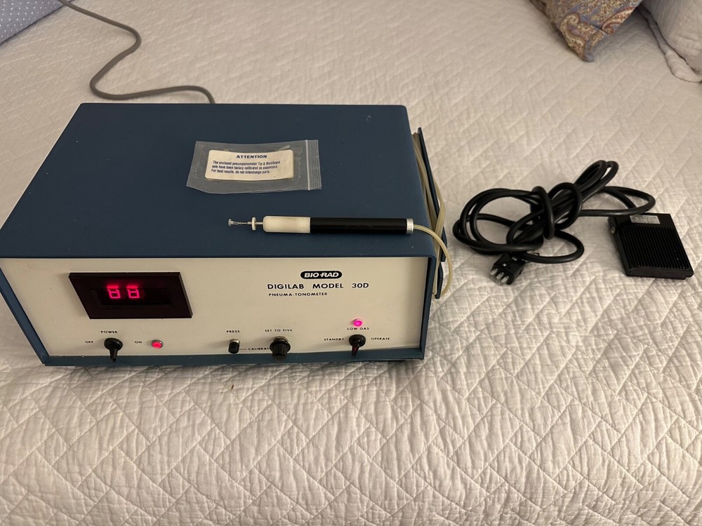 Digilab Bio-Rad Model 30D  Pneumo tonometer