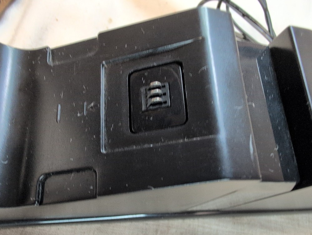 Amazon Basics Xbox One Dual Controller Charging Dock Station