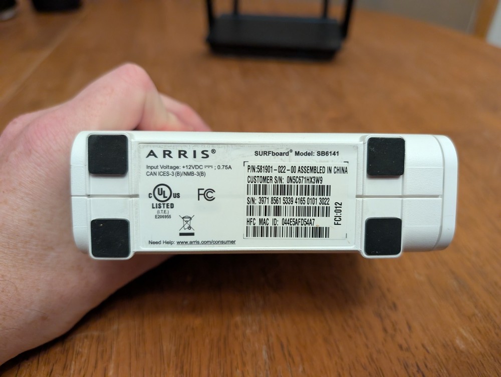 Asus Wireless Router And Arris Surfboard Modem Bundle