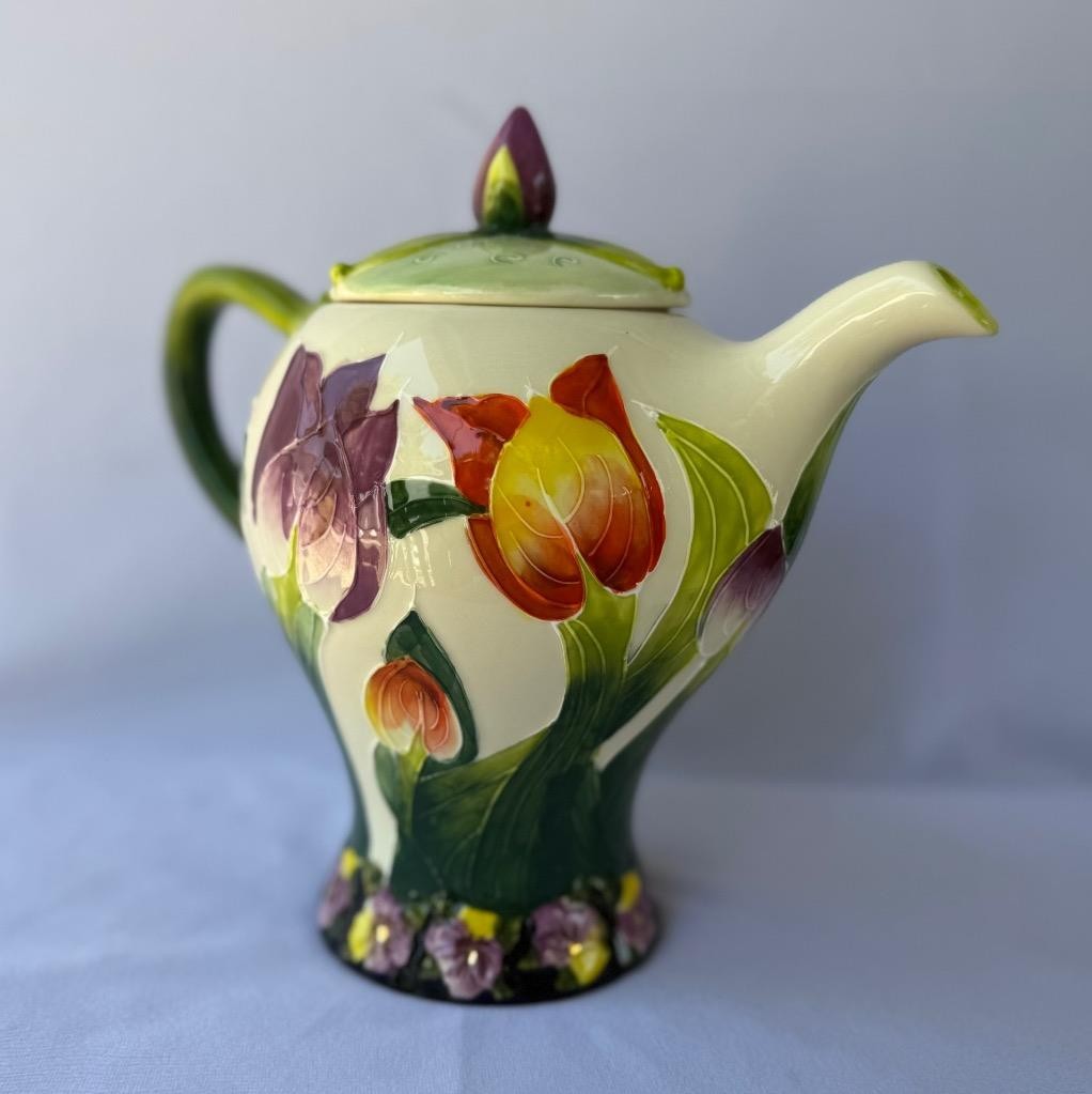 Blue Sky Clayworks Jeanette McCall Tulip Icing on the cake Ceramic Tea Pot New